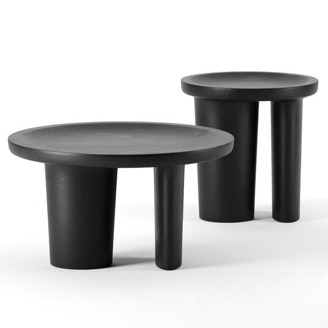 Black round detable table